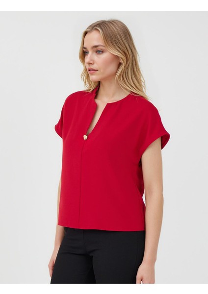 Kırmızı V Yaka Kısa Kollu Dokuma Bluz fırsatları