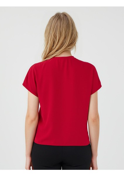 Kırmızı V Yaka Kısa Kollu Dokuma Bluz indirimleri