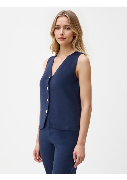 Lacivert Dar Kesim Parlak Düğme Detaylı Triko Yelek modelleri