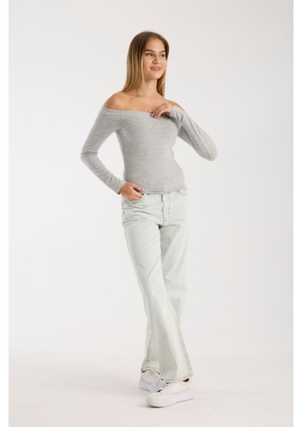 Kadın Uzun Kollu Geniş Yaka Esnek Bluz – Modern ve Zarif 3007