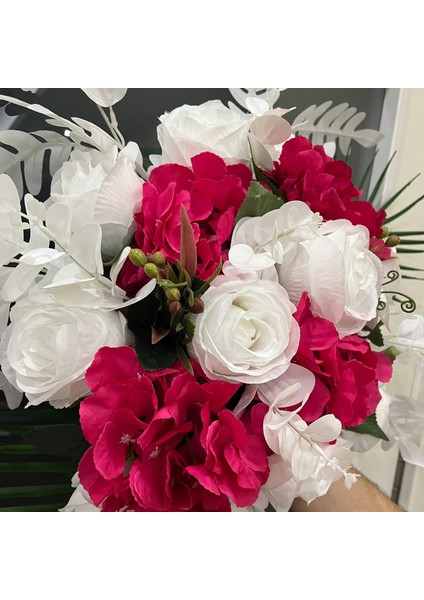 Beyaz Fuşya Gelin Arabası Çiçeği fiyatları