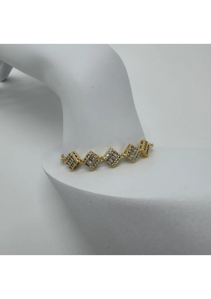 Özel Seri Gold Kare Taşlı Detay Su Yolu Bileklik - Gold