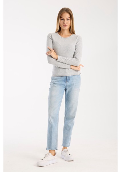 Kadın Uzun Kollu Yuvarlak Yaka Esnek Basic Bluz – Günlük ve Şık 3009