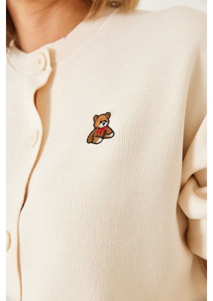 Kadın Teddy Nakışlı Düğmeli Triko Hırka Th modelleri