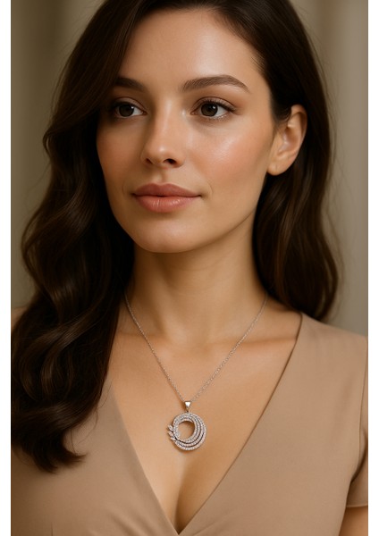 Özel Üretim Baget Taşlı Oval 925 Ayar Gümüş Kolye Livorajewelry