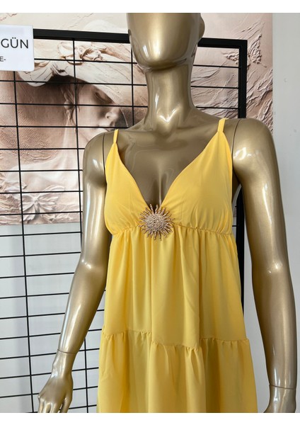 Broşlu Büzgülü Yaka Detaylı Elbise indirimleri