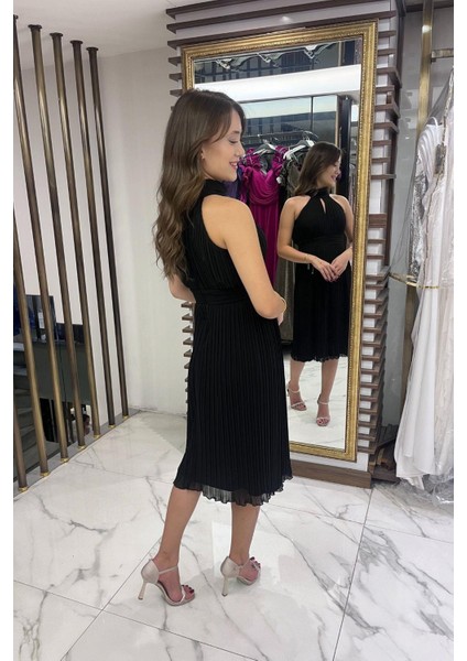 Komple Piliseli Astarlı Şifon Elbise fırsatları