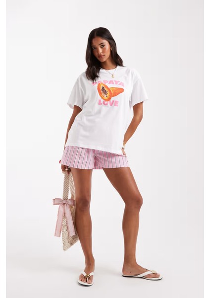 Kadın Beyaz Tişört – Oversize Rahat Kalıp – %100 Pamuk – Papaya Tropik Desenli modelleri