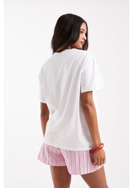 Kadın Beyaz Tişört – Oversize Rahat Kalıp – %100 Pamuk – Papaya Tropik Desenli fırsatları