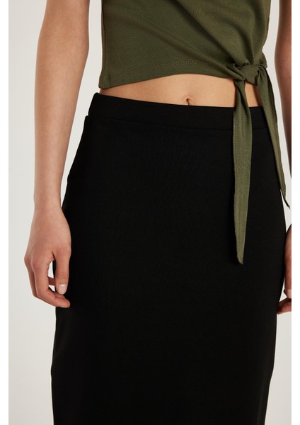 Kadın Slim Fit Dar Kesim Viskon Bilek Boy Siyah Kalem Etek modelleri