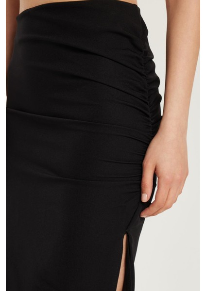 Kadın Slim Fit Dar Kesim Fermuarlı Yırtmaçlı Siyah Etek modelleri