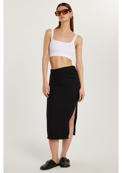 Kadın Slim Fit Dar Kesim Fermuarlı Yırtmaçlı Siyah Etek fırsatları