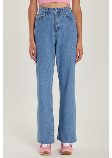 Kadın Regular Fit Cepli Geniş Paça Mavi Jean Kot Pantolon