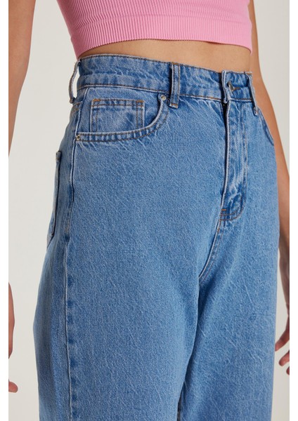 Kadın Regular Fit Cepli Geniş Paça Mavi Jean Kot Pantolon fiyatları