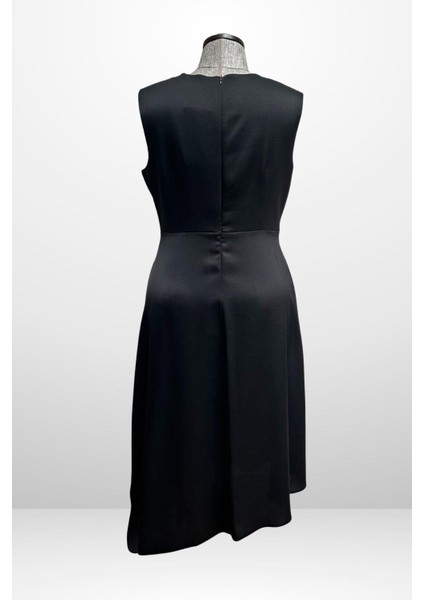 Kadın Kruvaze Yaka Düğme Detaylı Asimetrik Büyük Beden Krep Saten Elbise fırsatları