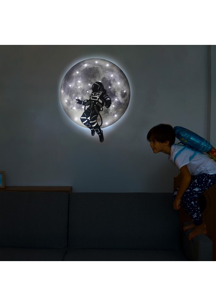 Kişiselleştirilebilir LED Işıklı Epoksi Cam Katmanlı Tablo Astronot Dolunay modelleri