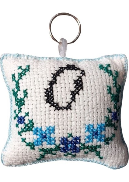 9245 El Yapımı O Harfi Kanaviçe Anahtarlık