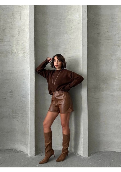 Beli Lastikli Çıtçıtlı Deri Şort Kahve W241007 modelleri