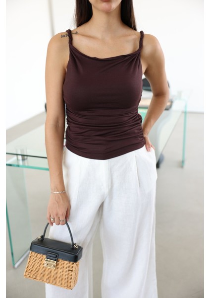 Yanı ve Askısı Büzgülü Bluz indirimleri