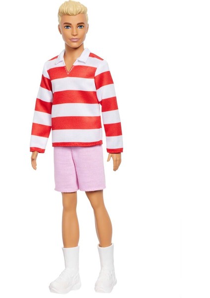 ® Bebek Kırmızı çizgili üstü, pembe şortu ve beyaz sneaker'larıyla sarışın Barbie Fashionistas Ken bebek HYV01 modelleri