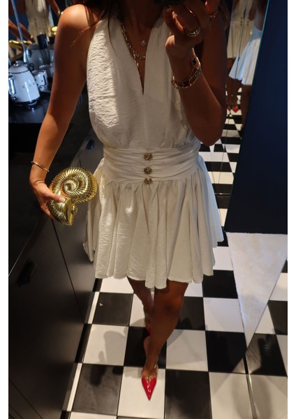 Sırtı Gipeli Boyundan Bağlamalı Gold Düğmeli Elbise modelleri