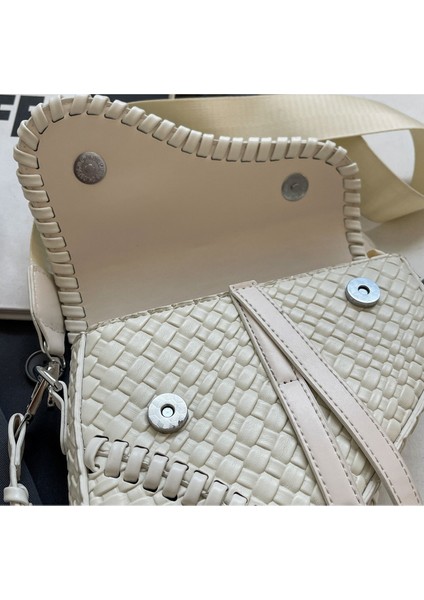 Moda Vahşi Retro Örgü Tek Omuz Çapraz Omuz Eyer Kadın Çanta (Yurt Dışından) fiyatları