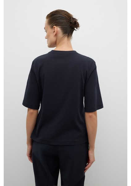 Önü Payet Nakışlı Bisiklet Yaka T-Shirt Lacivert K2623821_015