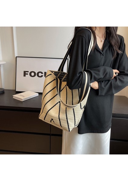 Dalgalı Örgü Alışveriş Büyük Kapasiteli Omuz Çantası (Yurt Dışından) modelleri