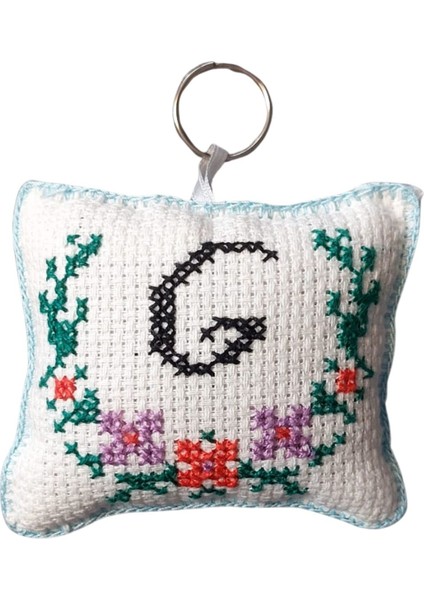 9324 El Yapımı G Harfi Kanaviçe Anahtarlık