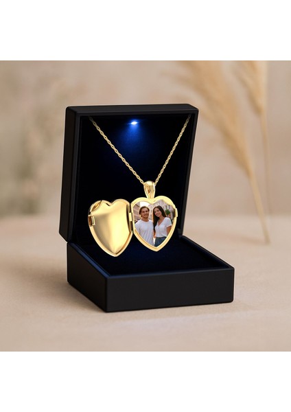 Işıklı Kutuda Fotoğraflı Açılabilir Kalp Altın Kaplama Gümüş Kolye