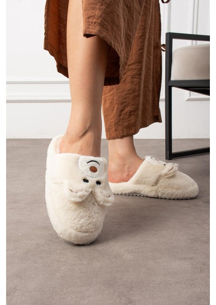 Kadın Panda Figürlü Sessiz Taban Peluş Ev Terliği fiyatları