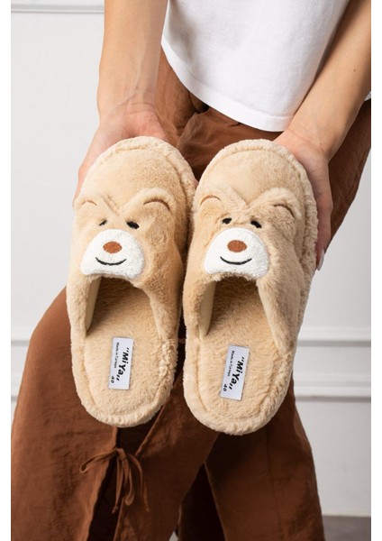 Kadın Panda Figürlü Sessiz Taban Peluş Ev Terliği