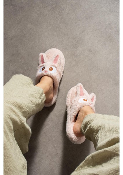 Kadın Tavşan Figürlü Sessiz Taban Peluş Ev Terliği