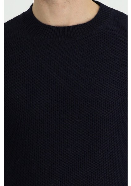 Bisiklet Yaka Slim Fit Dar Kesim Yünlü Desenli Triko Kazak fırsatları