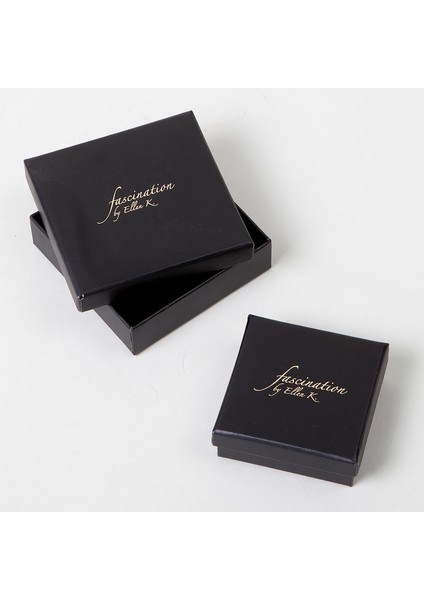 Şık ve Zamansız 375 Ayar Altın Kadın Yüzük 16 Adet Beyaz Zirkonya ile Işıltılı Elegans indirimleri