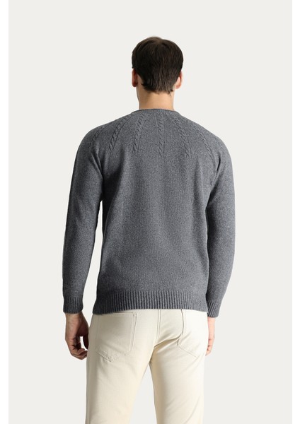 Yarım Balıkçı Yaka Slim Fit Dar Kesim Dikişsiz Desenli Triko Kazak modelleri