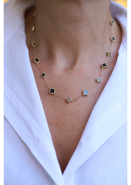 14 Ayar Altın Siyah Taş Detaylı Büyük-Küçük Sıralı Yoncalı Kolye KLY26458