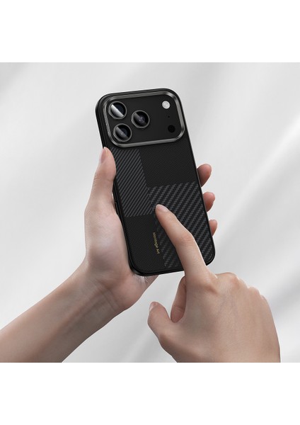 iPhone 17 Pro Max Kılıf M-Safe Şarjlı Karbon Fiber Benks Montage Hybrid Armorpro Kevlar Kapak Siyah indirimleri