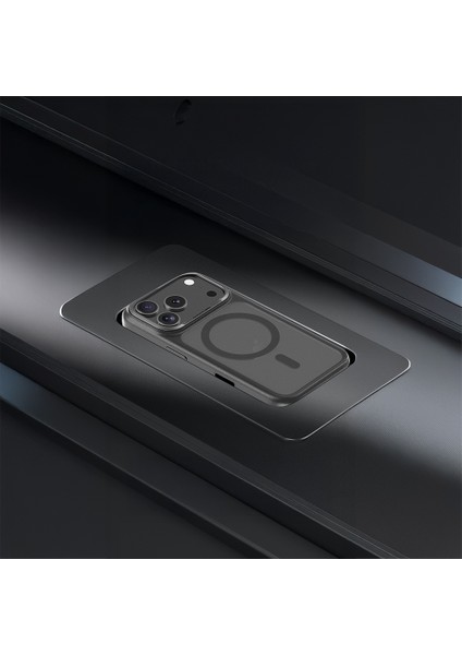 iPhone 17 Air Uyumlu Kılıf M-Safe Şarj Özellikli Benks Mist Protective Kapak Siyah modelleri