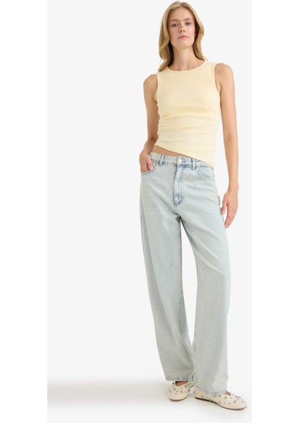 Slim Fit Dar Kesim Bisiklet Yaka Ribana Atlet F6275AX25AU fiyatları