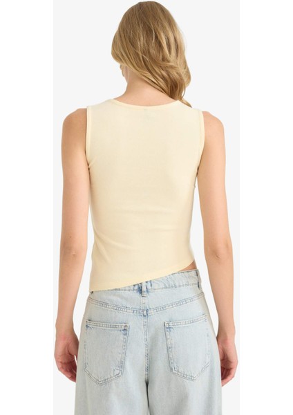 Slim Fit Dar Kesim Bisiklet Yaka Ribana Atlet F6275AX25AU fırsatları