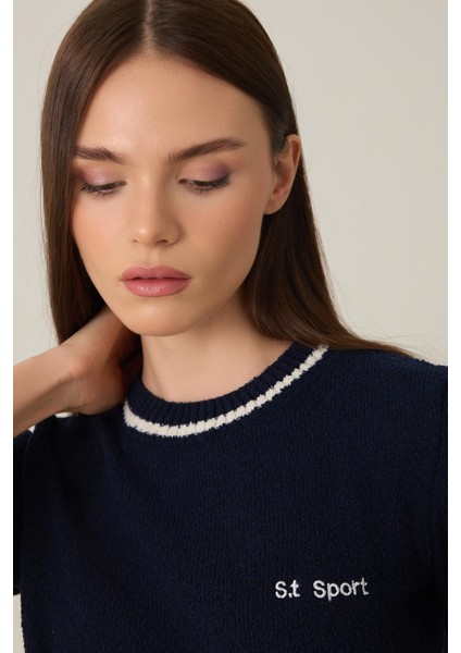 Lacivert Bisiklet Yaka Çizgi Detaylı Kısa Kollu Dar Kalıp Triko Bluz fırsatları