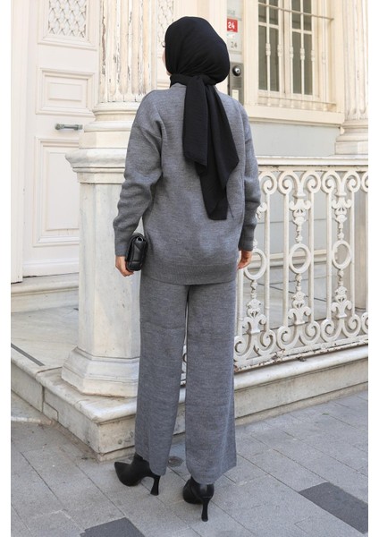 Taş Detaylı Triko Takım Gri 6148 fırsatları