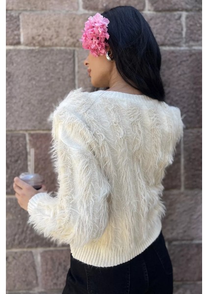 Kadın Sakallı Triko Kazak P-00017980 fırsatları