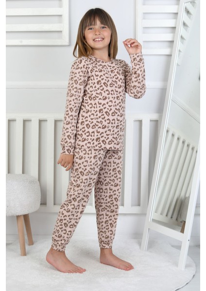 Minik Uyku Avcısı - Vahşi Rahatlık Serisi Leopar Desenli Kız Çocuk Pijama Takımı fiyatları