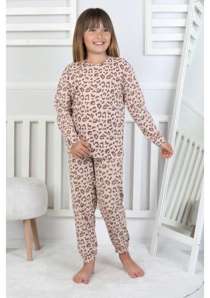 Minik Uyku Avcısı - Vahşi Rahatlık Serisi Leopar Desenli Kız Çocuk Pijama Takımı indirimleri