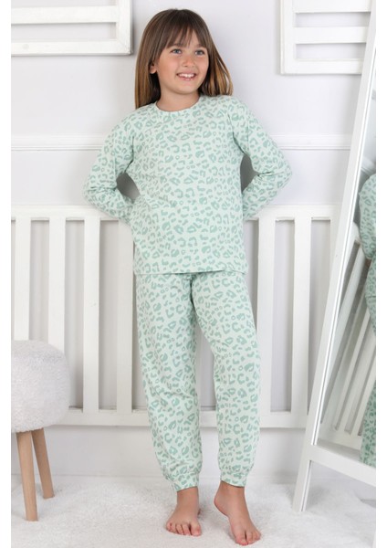 Minik Uyku Avcısı - Vahşi Rahatlık Serisi Leopar Desenli Kız Çocuk Pijama Takımı modelleri