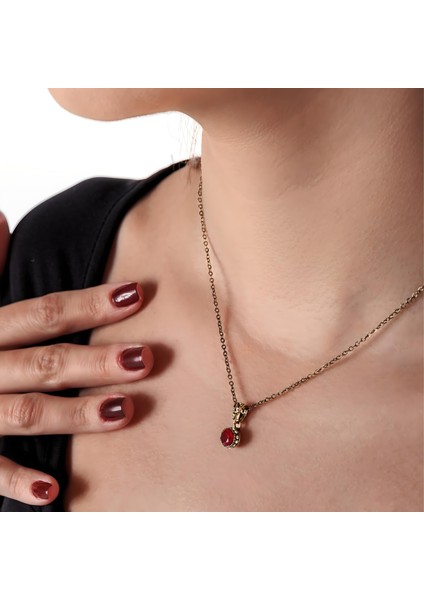 HARMONİ TEKTAŞ KIRMIZI BAKIR EL YAPIMI KRİSTAL TAŞLI KARARMA YAPMAZ KADIN KOLYE KUTULU