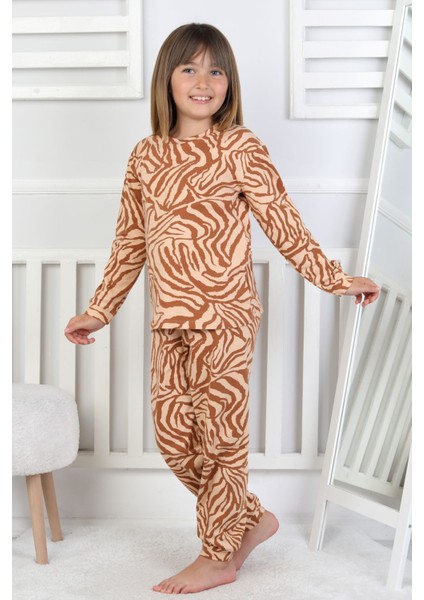 Kaplan Desenli Kız Çocuk Pijama Takımı