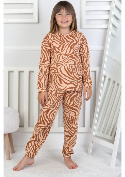 Kaplan Desenli Kız Çocuk Pijama Takımı modelleri